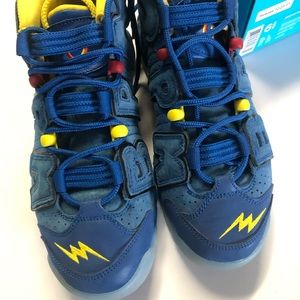 Dorenbecher uptempos size 6.5y